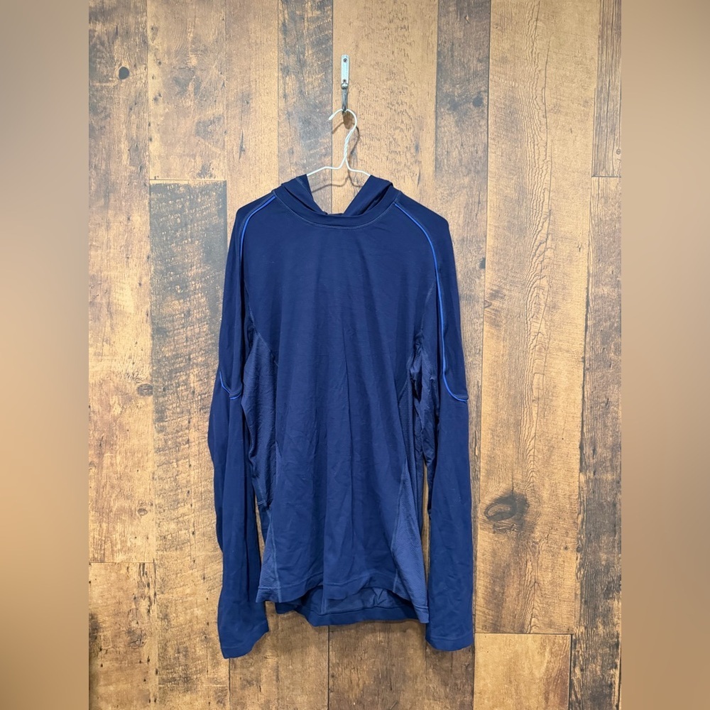 Lululemon men’s Navy Blue Long Sleeve Hoodie XL EUC